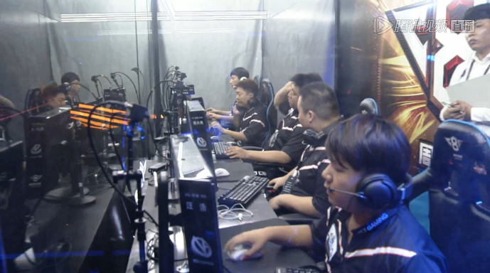 PGL Astana 2025 总决赛在巅峰时段吸引了 920,000 名观众